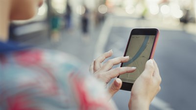 Localisation et disponibilité des bornes de recharge - Renault EASY CONNECT.