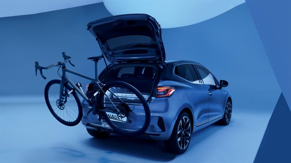 porte-vélos basculant sur attelage - accessoires - Renault Clio E-Tech full hybrid