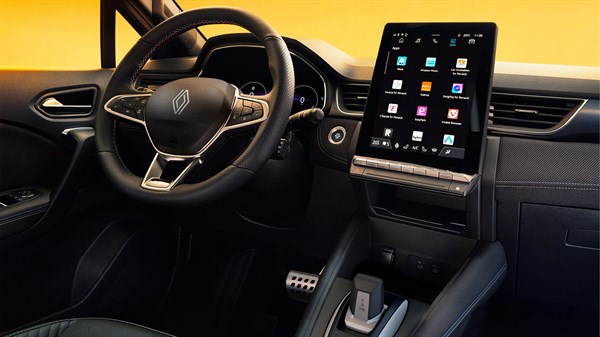 connected driving - Renault Captur E-Tech full hybrid