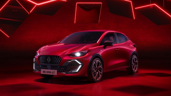 Front end- Renault Clio