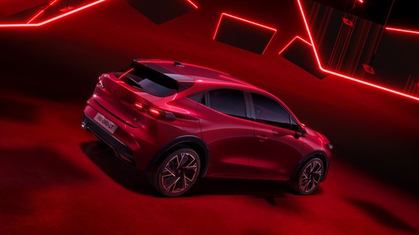 3/4 rear view - Renault Clio