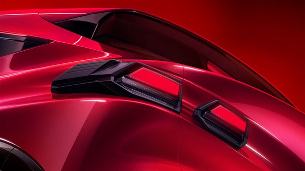 rear lights sculpted into the boot line - Renault Clio