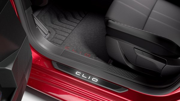Renault Clio illuminated door sills and textile or rubber floor mats