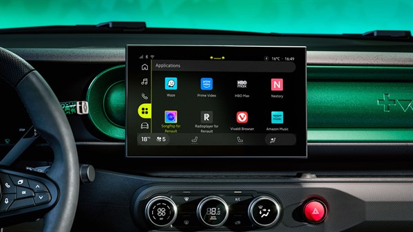 over 100 apps available - Renault Twingo E-Tech electric