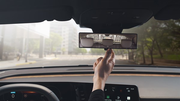 Renault Megane E-Tech 100% electric - smart rear view mirror